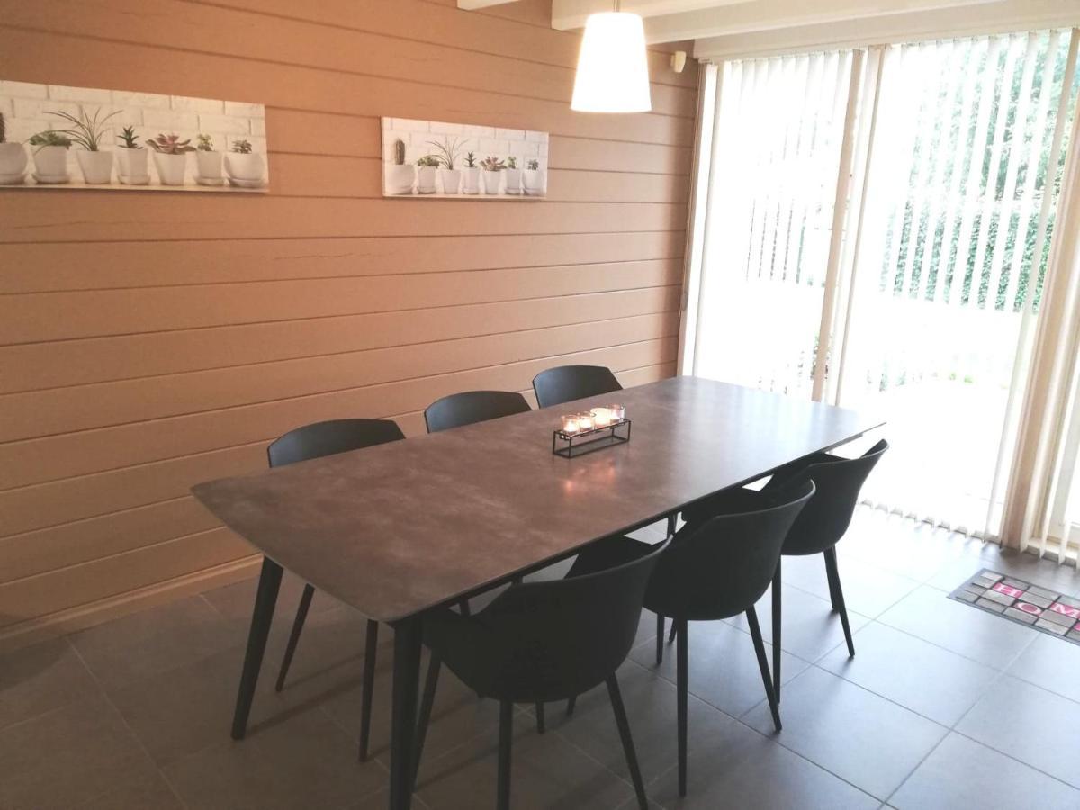 Maison 3 Chambres A 200 M De La Plage Des Lacs De L Eau D Heure Froidchapelle Ngoại thất bức ảnh